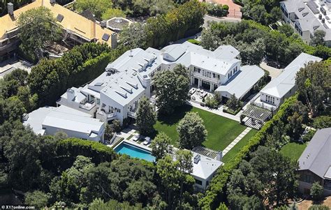 Jennifer Lopez, Ben Affleck buy $60 million Beverly Hills mega-mansion